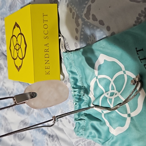 Kendra Scott light pink crystal adjustable silver necklace w/giftbox&storage bag - Picture 5 of 9